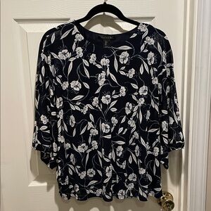 Tahari floral kimono pullover blouse
